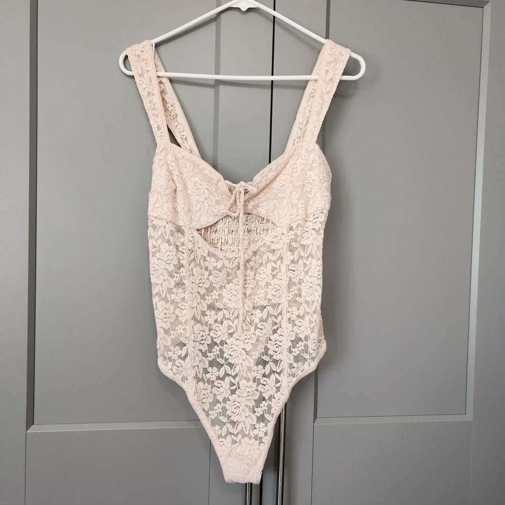 New $79 Free People Intimately Women's Strike A Pose Bodysuit Peach Medium M